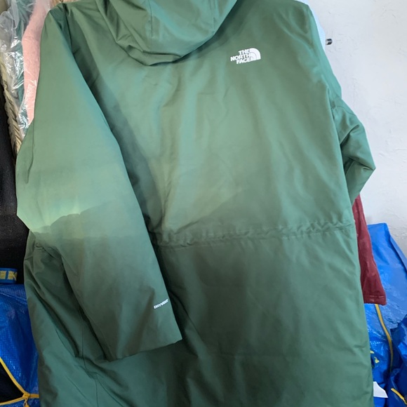 Sold! The North Face Arctic Parka in pine needle. - Picture 3 of 5